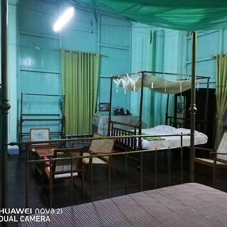 Breeze Guest House Maulmyine Esterno foto