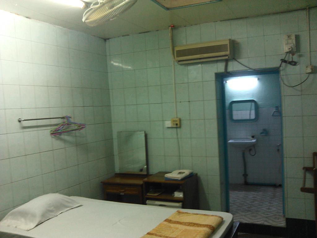 Breeze Guest House Maulmyine Camera foto