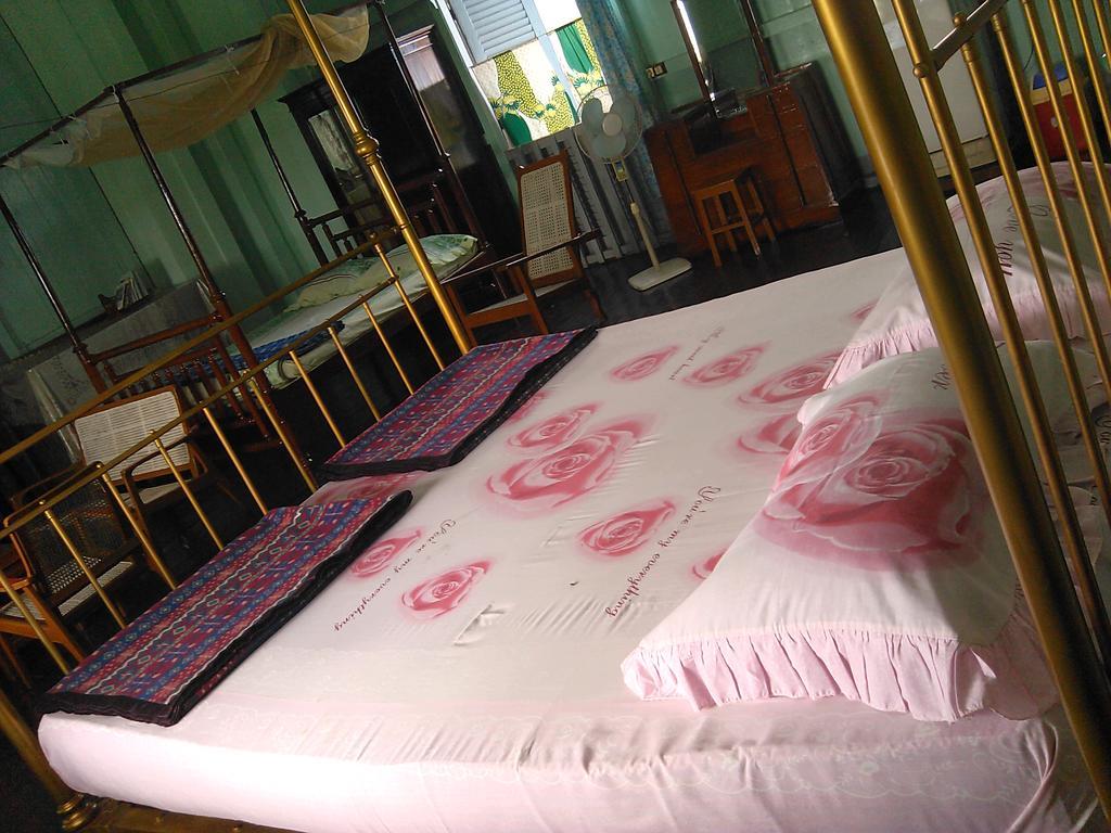 Breeze Guest House Maulmyine Camera foto