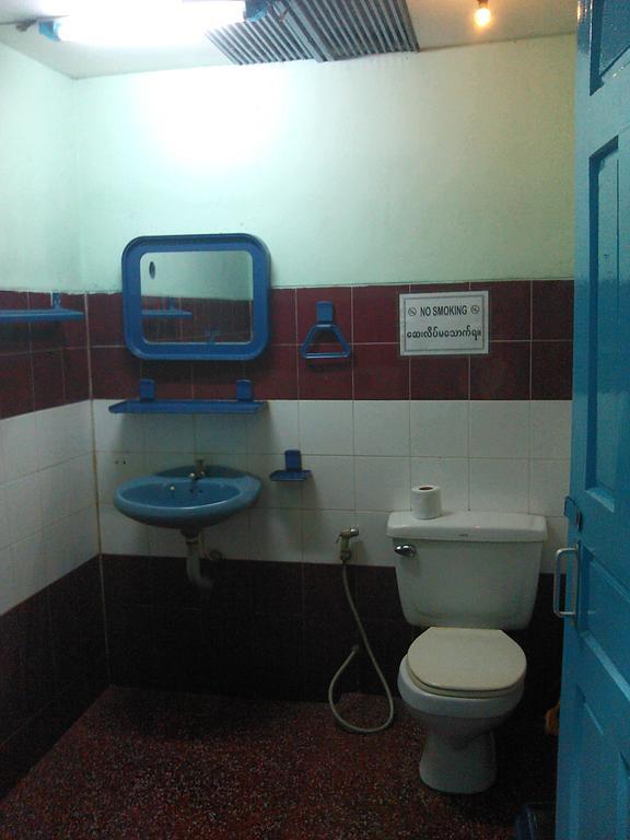 Breeze Guest House Maulmyine Camera foto