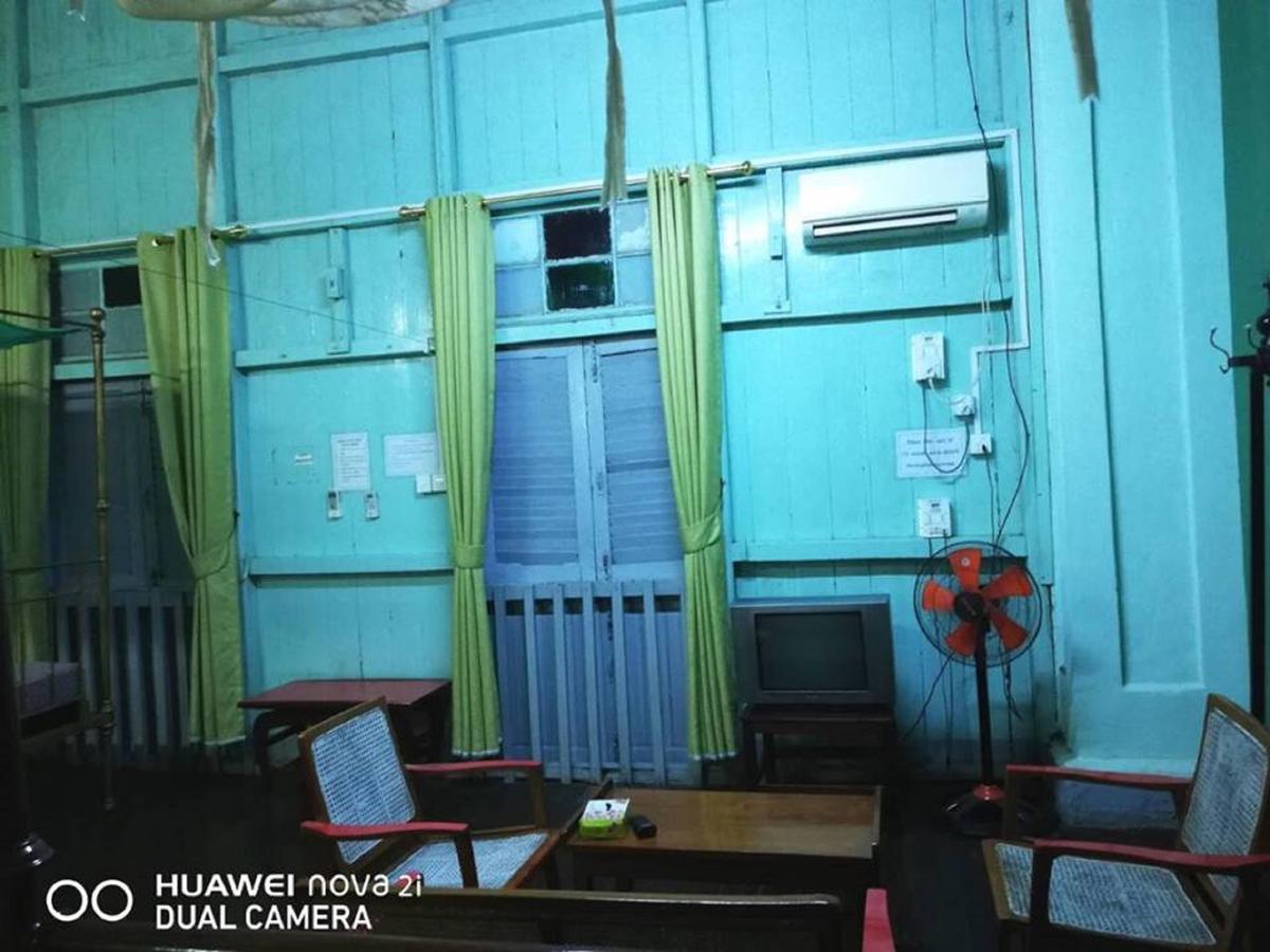 Breeze Guest House Maulmyine Esterno foto