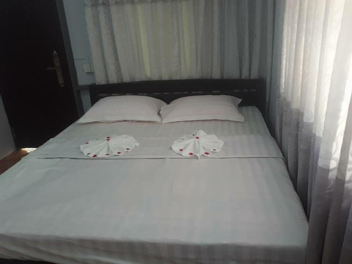 Breeze Guest House Maulmyine Esterno foto