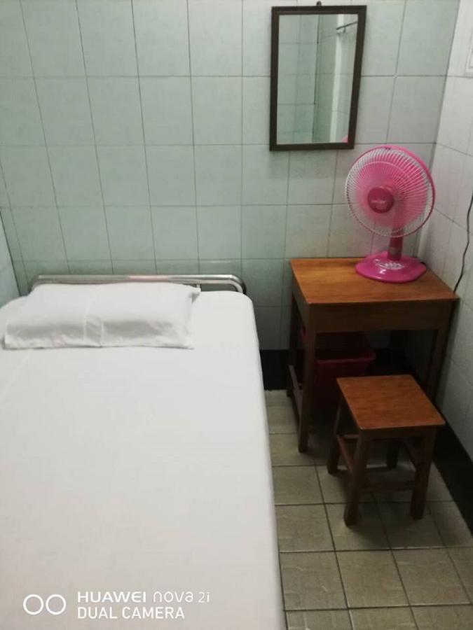 Breeze Guest House Maulmyine Esterno foto