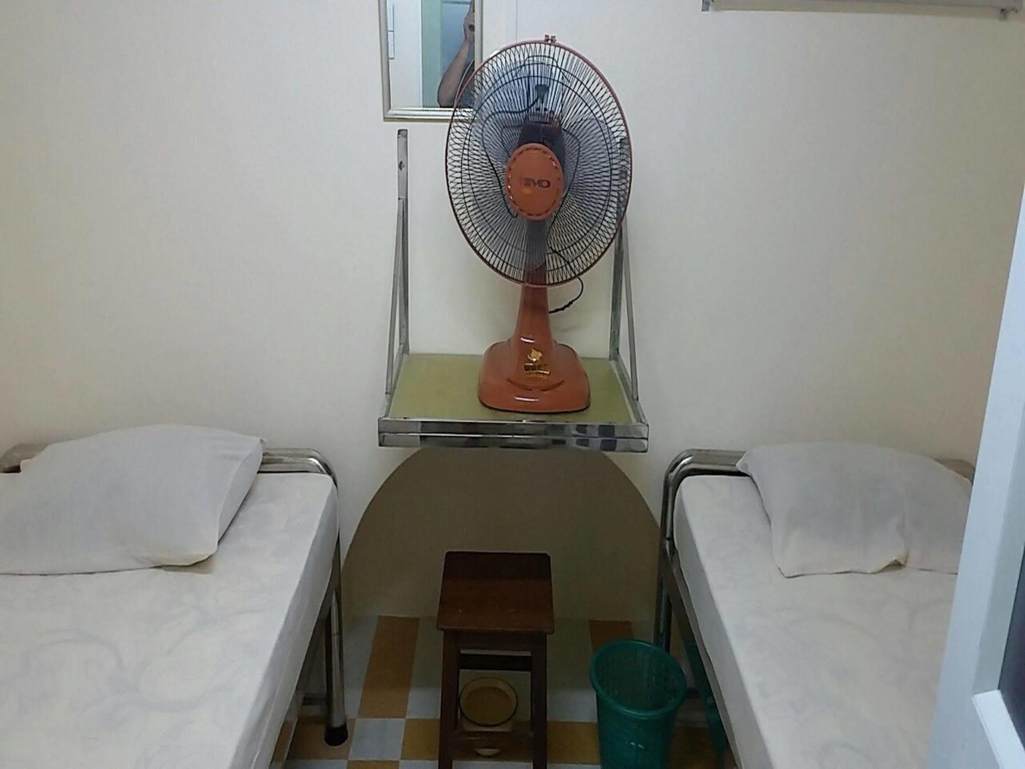 Breeze Guest House Maulmyine Esterno foto